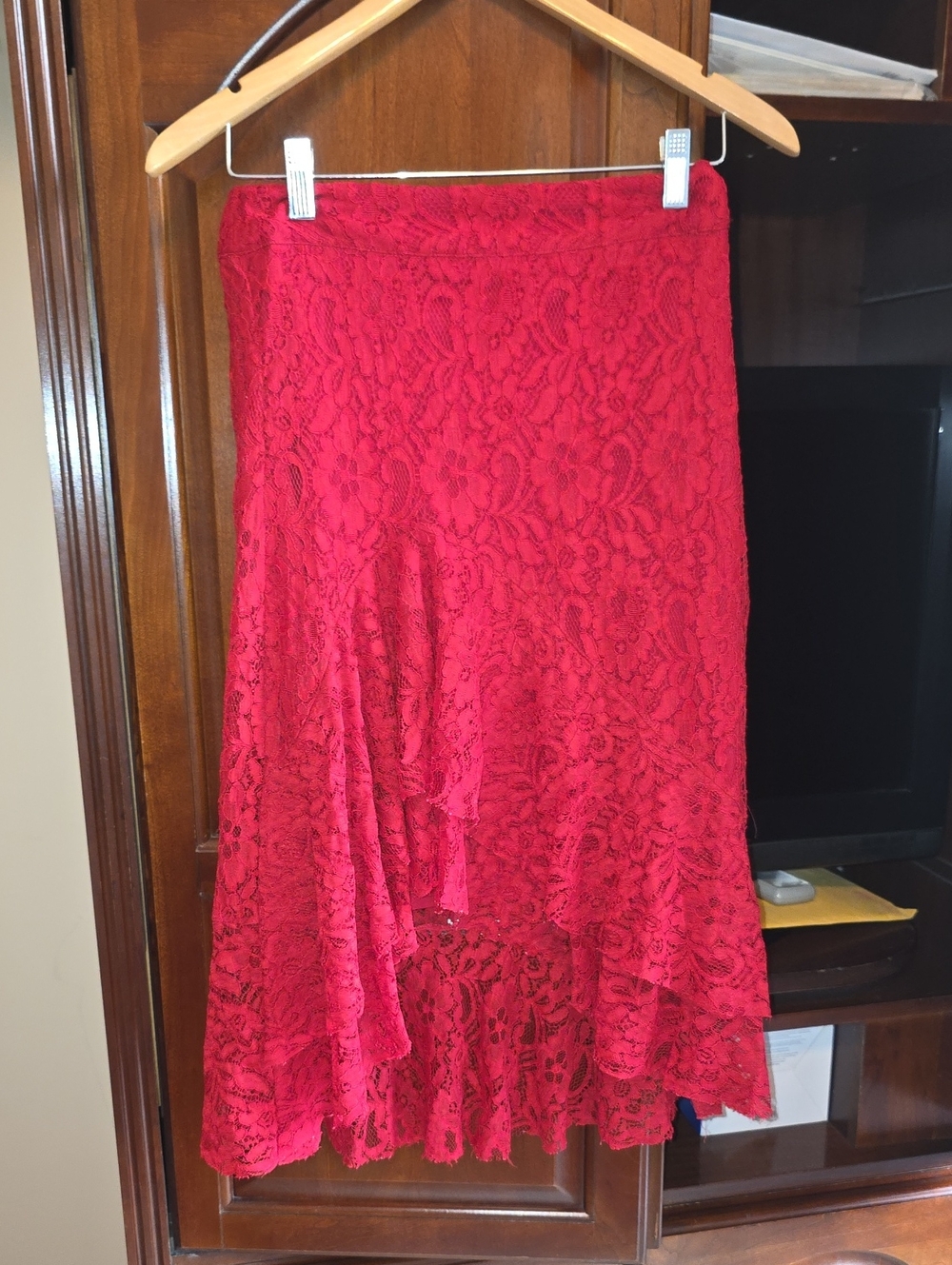 Who What Wear Red Lace High Low Skirt 4